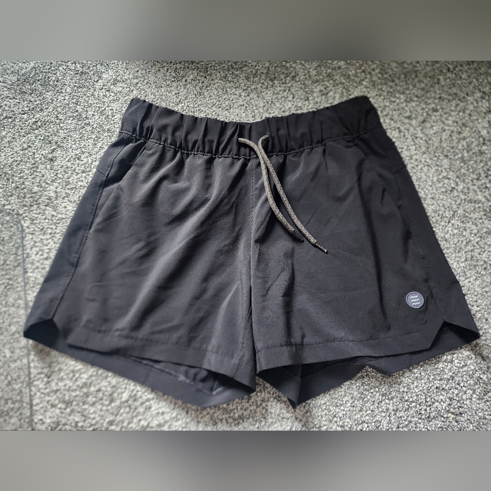 Free fly swell short